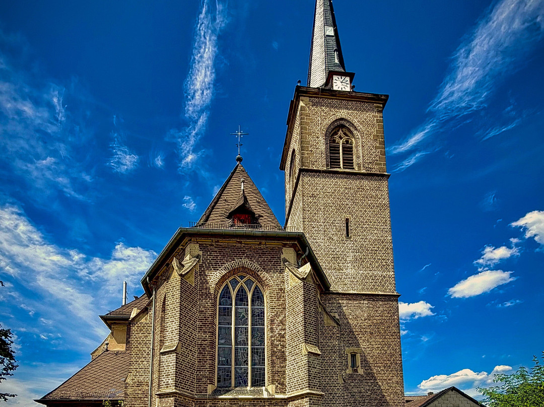 Katholische Pfarrkirche St. Johannes Nepomuk in Kripp-雷马根必去景点