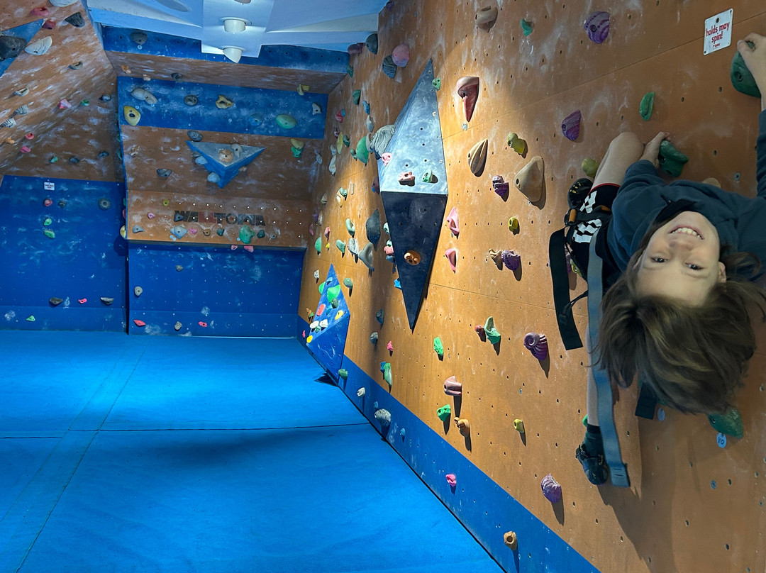 Ambleside Climbing Wall-安布赛德必去景点