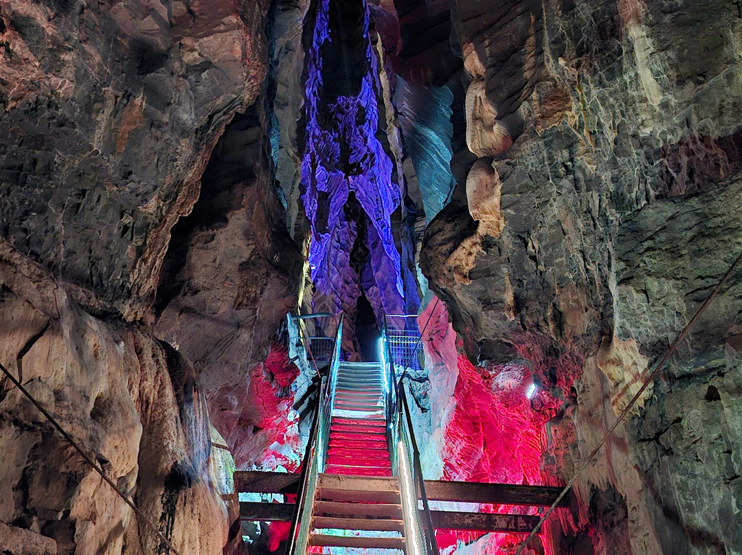 Grottes de Baume-les-Messieurs-Baume-les-Messieurs必去景点