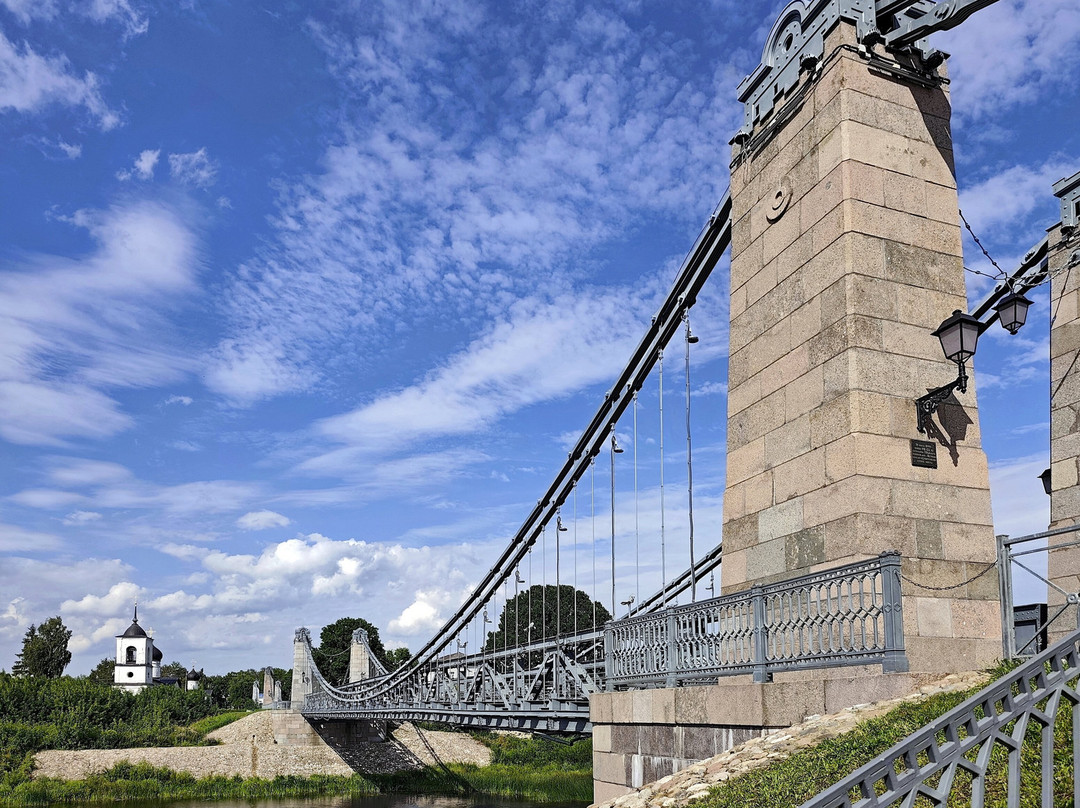 Chain Bridges-Ostrov必去景点
