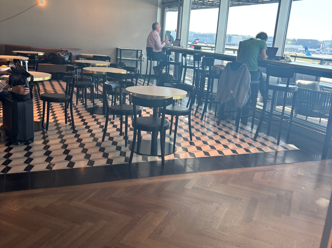 Aspire Lounge at Zurich Airport-奥普菲孔必去景点
