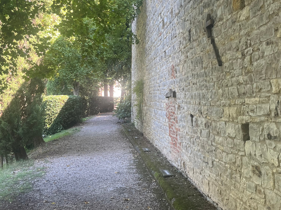 Castello degli Acciaioli-斯坎迪奇必去景点