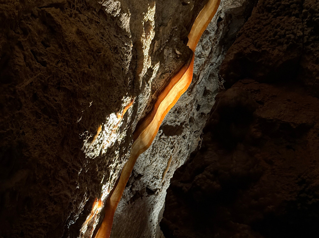 Jewel Cave National Monument-卡斯特必去景点