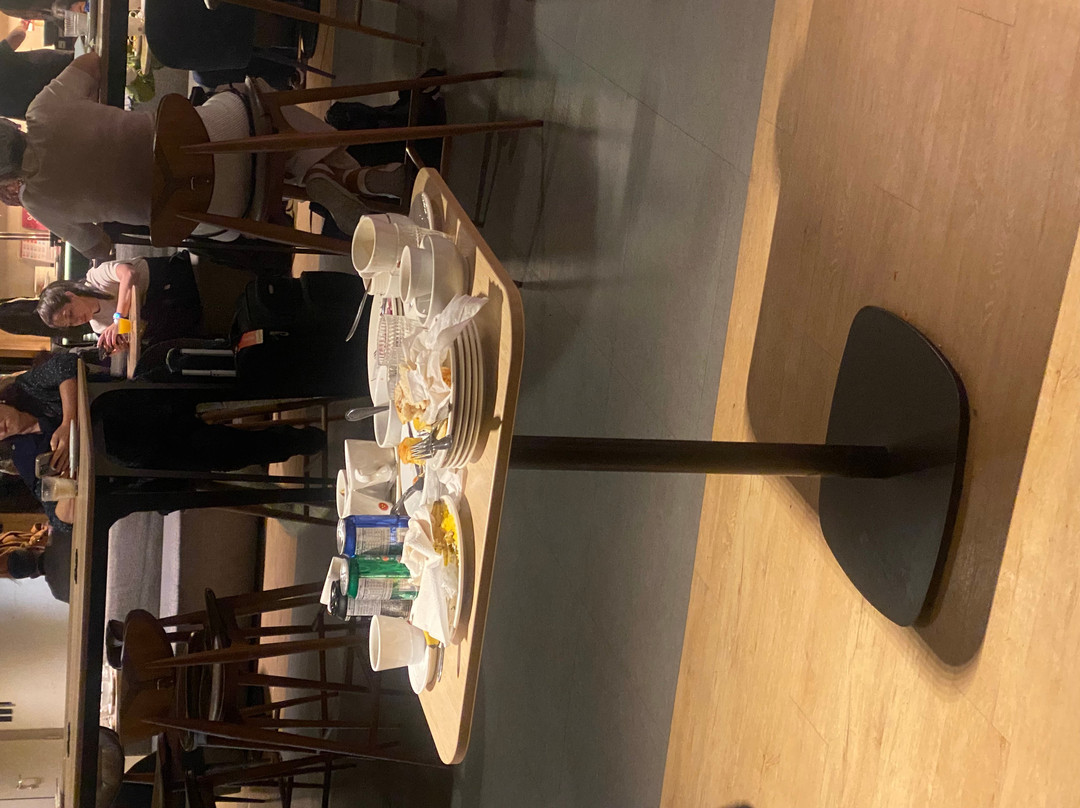 Plaza Premium Lounge (Domestic Departures, Terminal 2)-瓜鲁柳斯必去景点