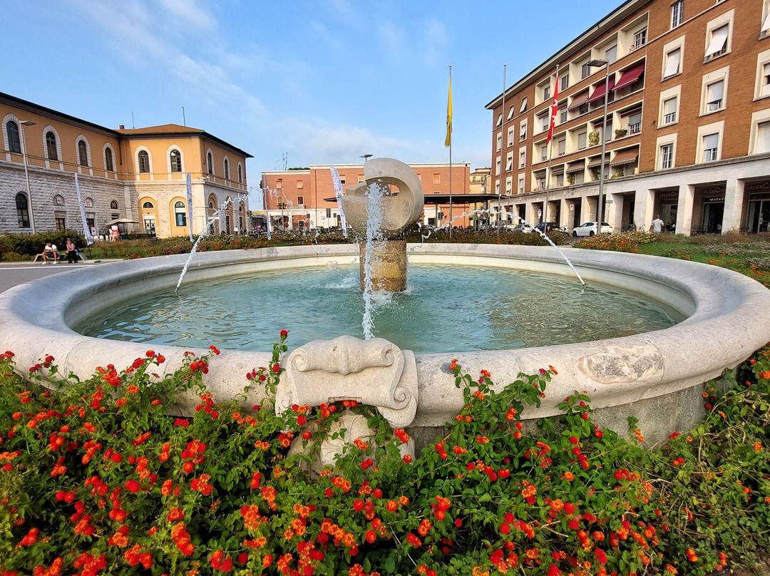 Fontana della Stazione di Pisa-比萨必去景点