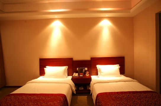 鸿福大酒店主图