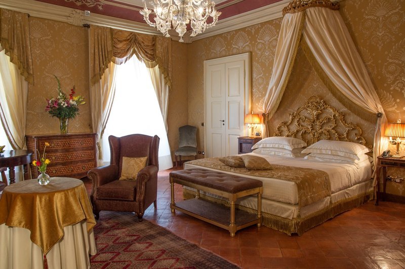 Castello Di Guarene-官方