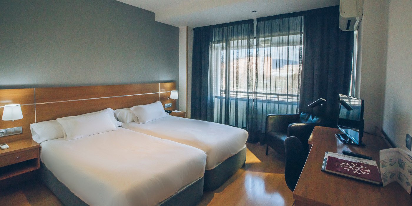 Sancho Ramírez Hotel-官方