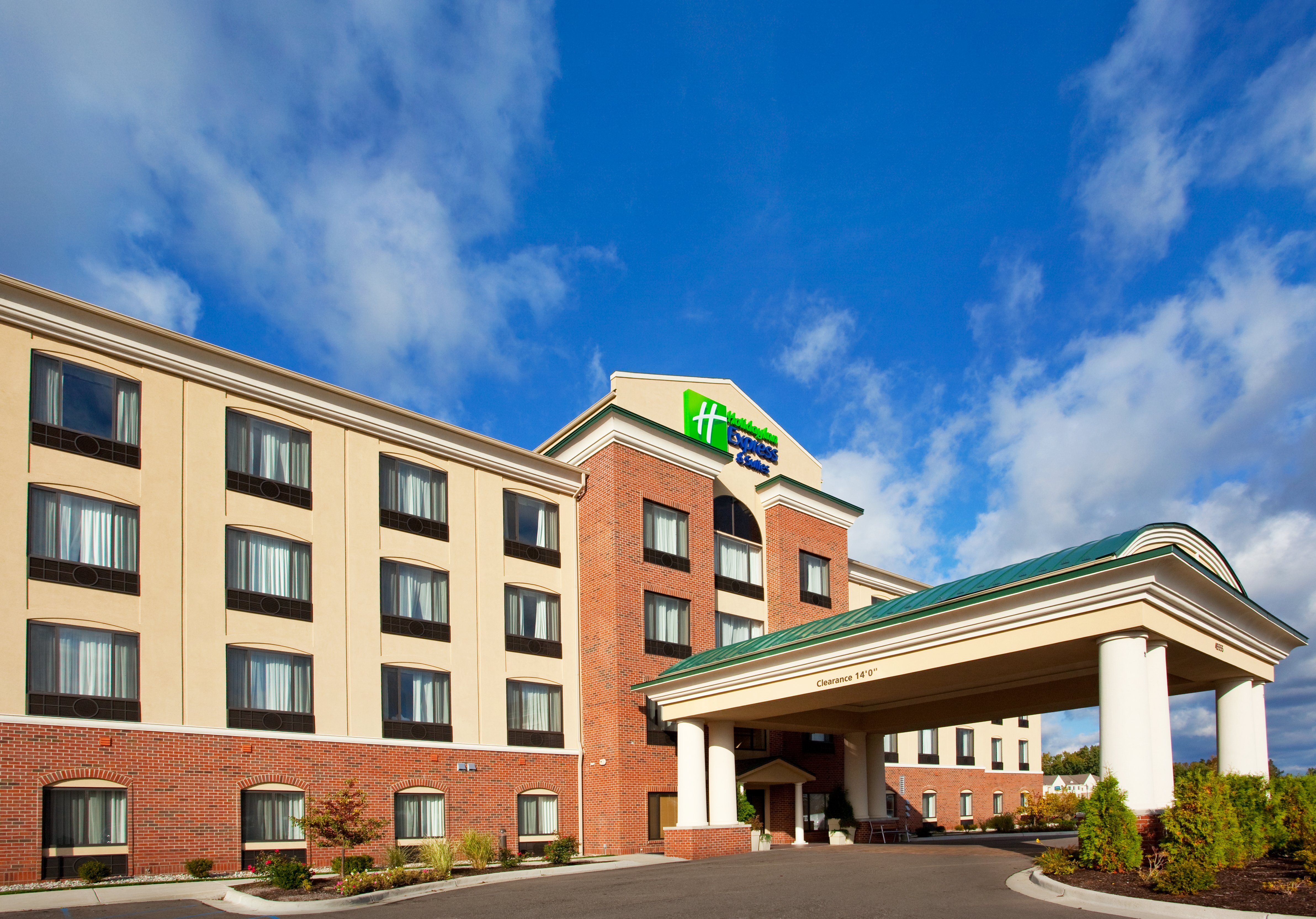 Holiday Inn Express & Suites Detroit - Utica By IHG-官方