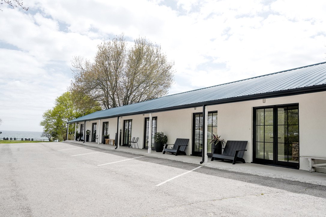 The Lakeside Motel-官方