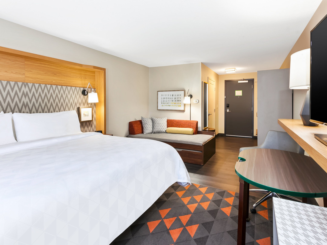 Holiday Inn & Suites Toledo Southwest - Perrysburg By IHG