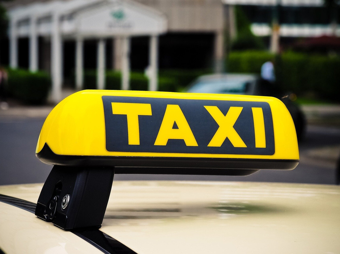 Hersham Taxis Capital Cars景点图片
