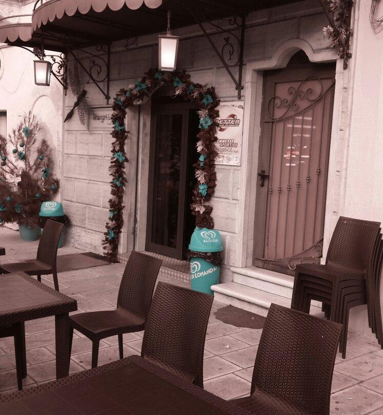 SHANGRI-LA' CAFE'景点图片