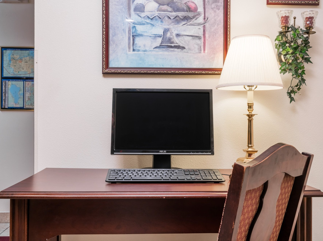 AmeriVu Inn & Suites - Shawano