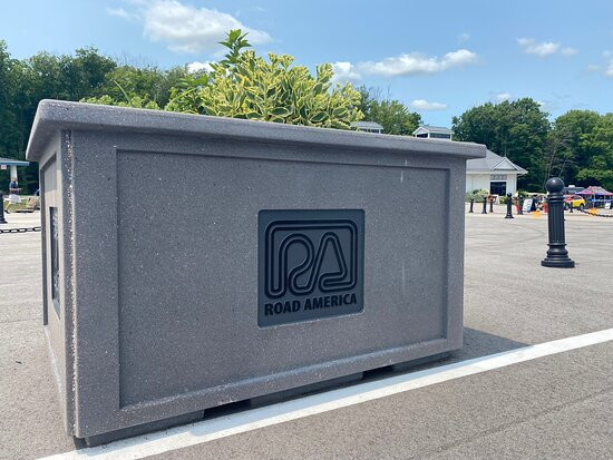 Road America-埃尔克哈特莱克必去景点