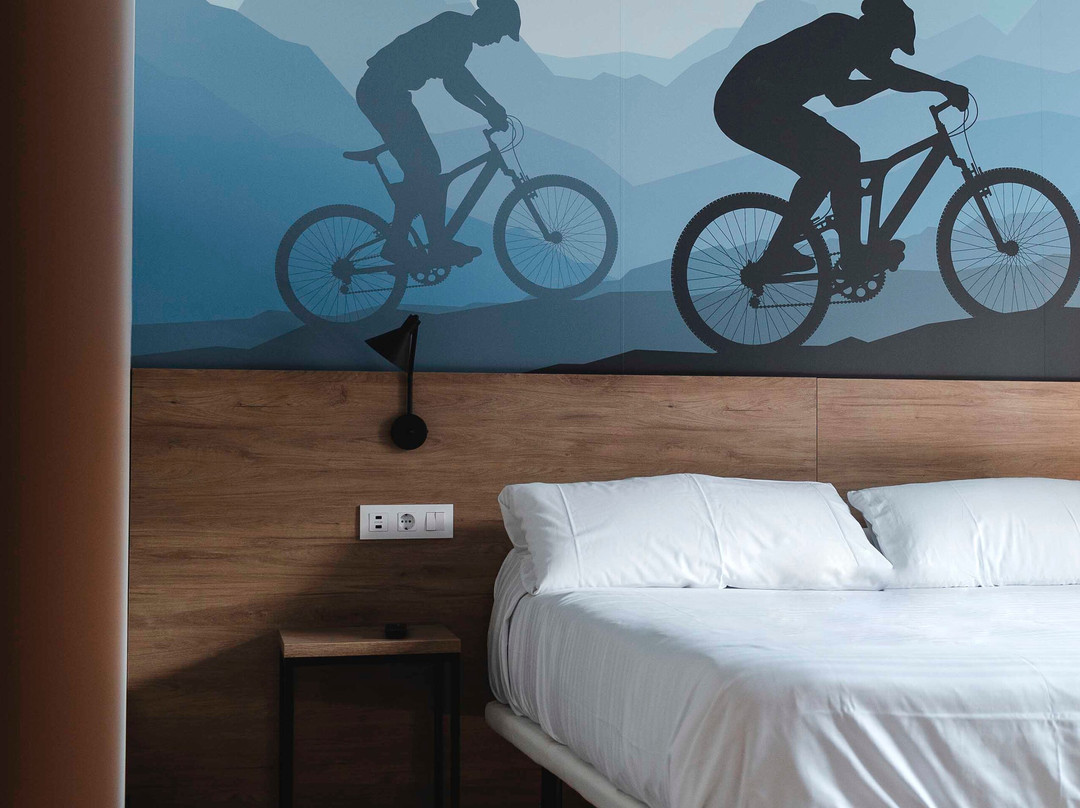 Font Andorra Hostel主图