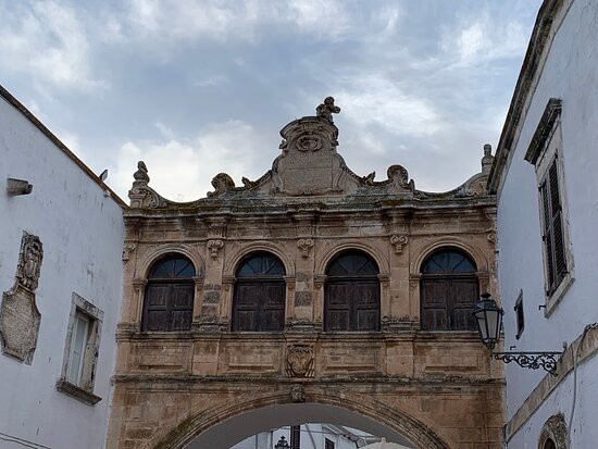 Ostuni Touring-奥斯图尼必去景点