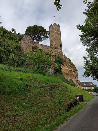 Château de Turenne景点图片