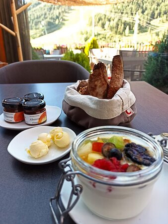 纳奥迪酒店主图