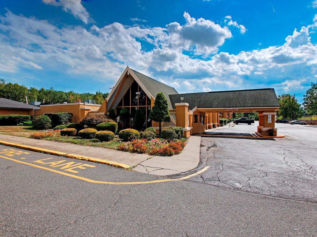 Red Carpet Inn