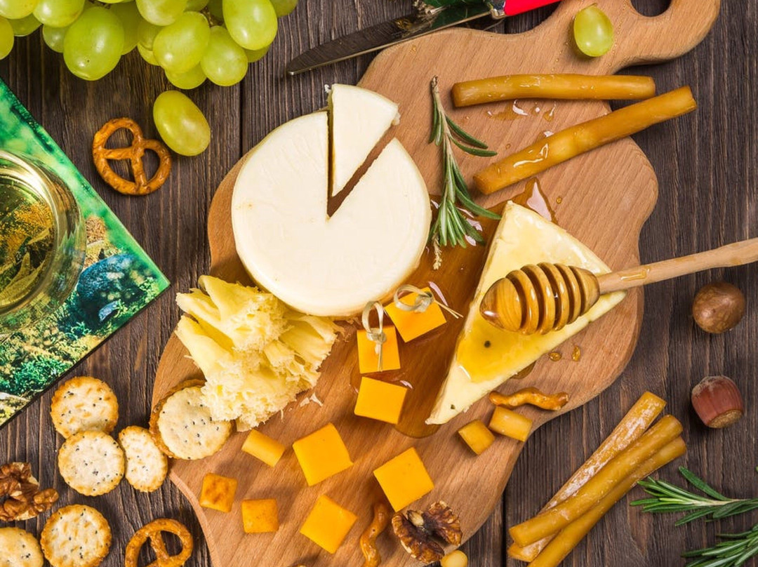 The Swallow's Nest主图