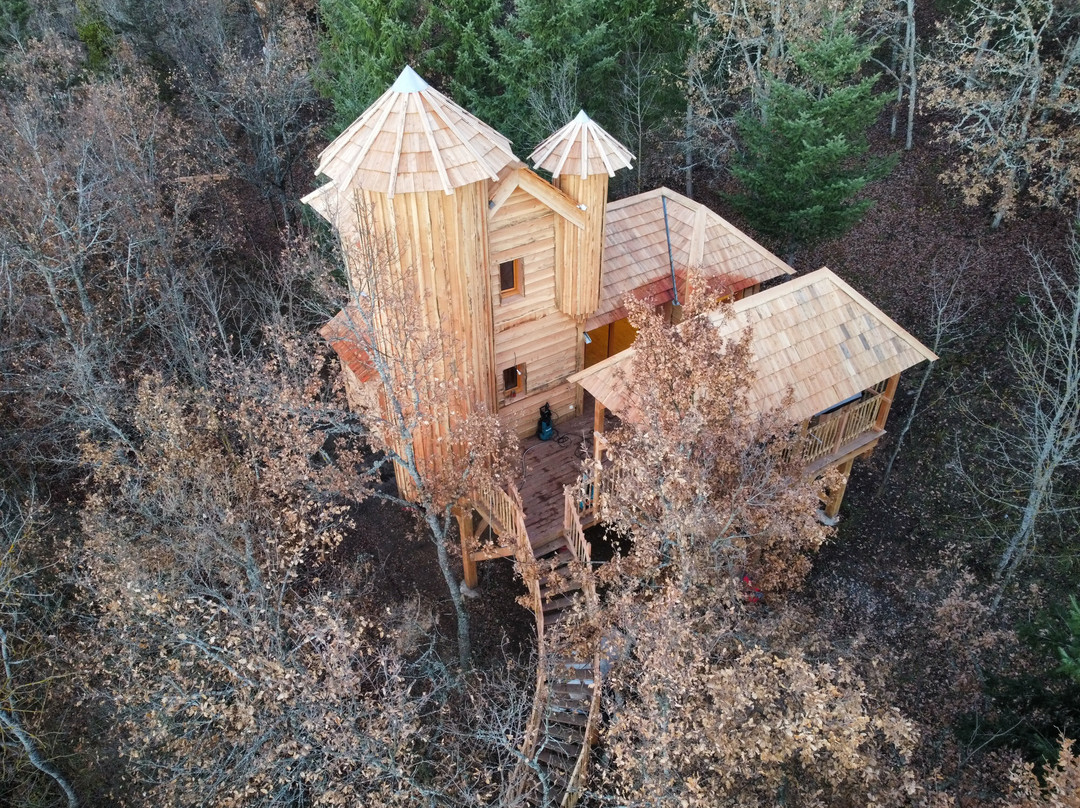 Cabane Château & Spa Peydébé