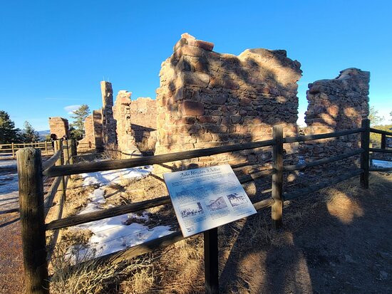 Mount Falcon Castle Trail-Morrison必去景点