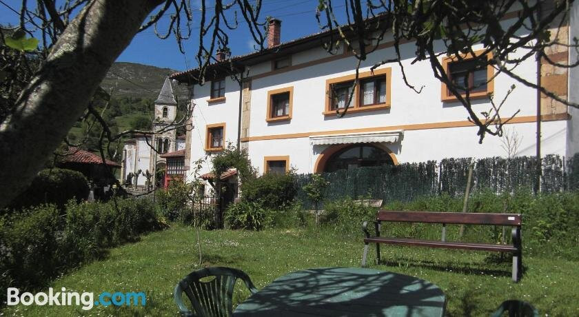 La Casona De Miyares