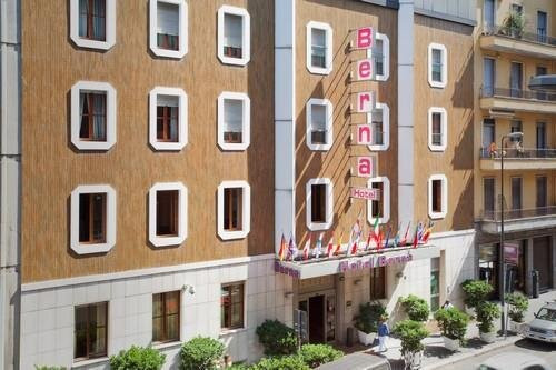伯纳酒店
