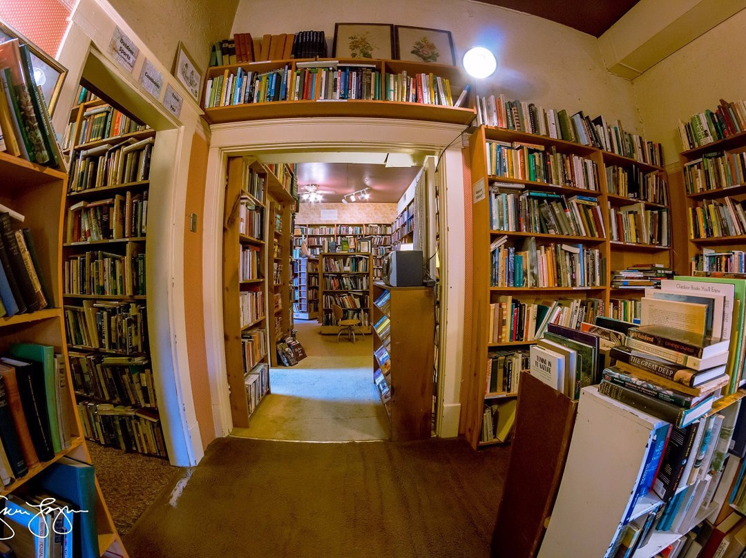 Jane Addams Book Shop-尚贝恩必去景点