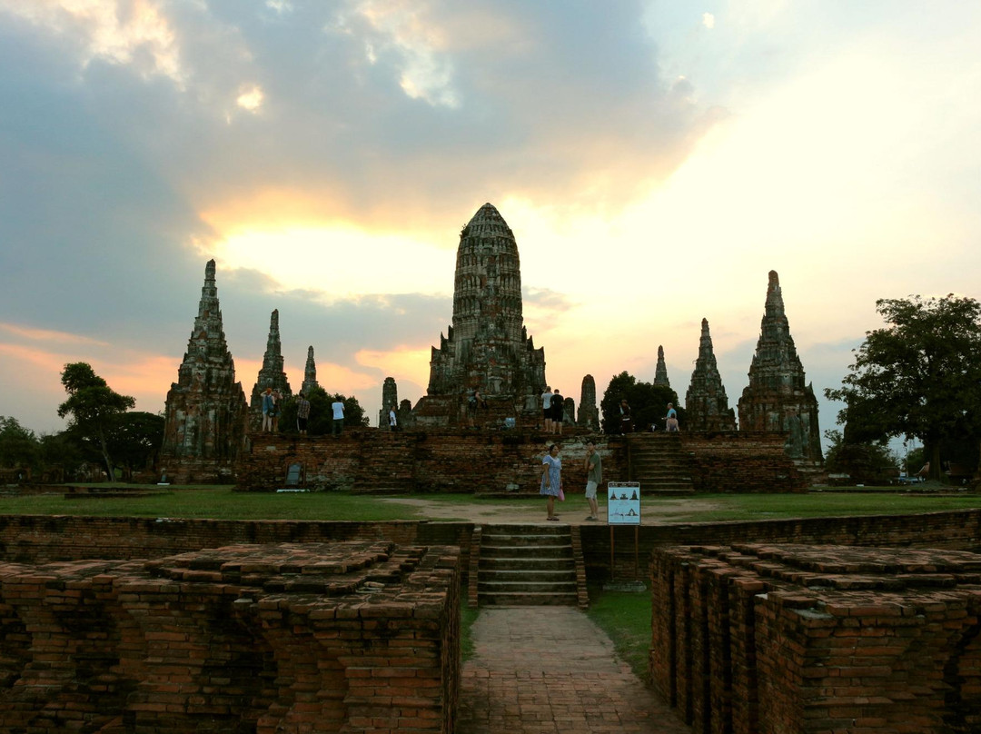 Wat Ratchaburana (Temple of the Royal Restoration)景点图片