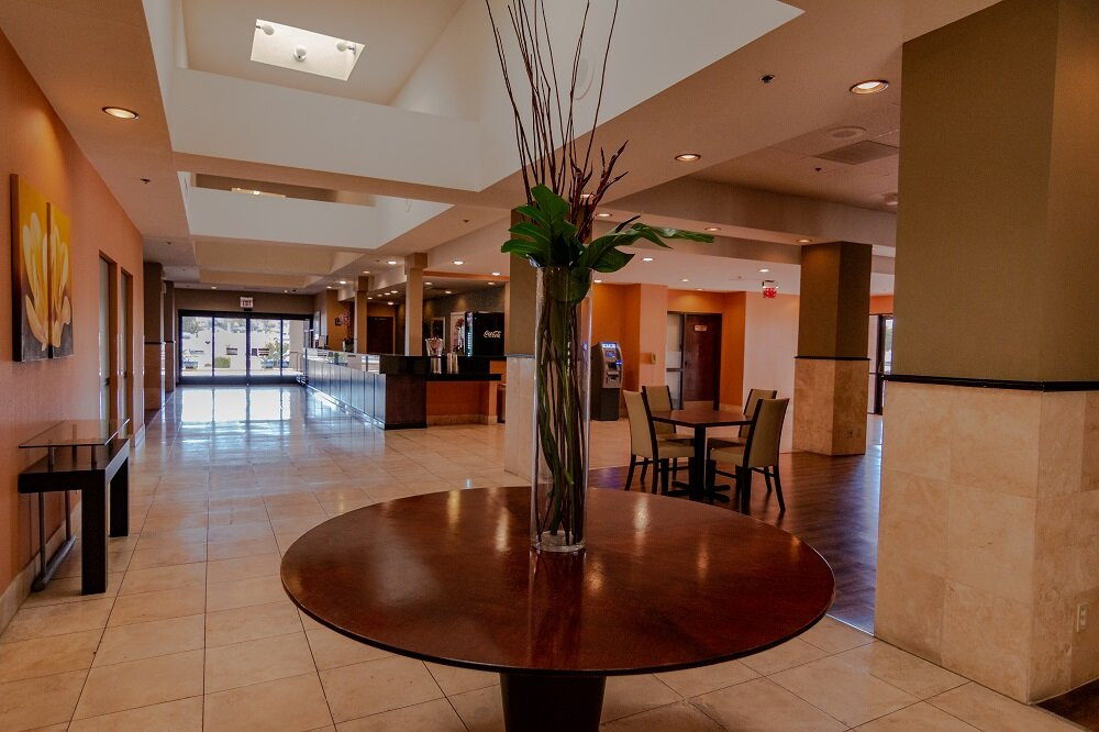 Windemere Hotel & Conference Center主图