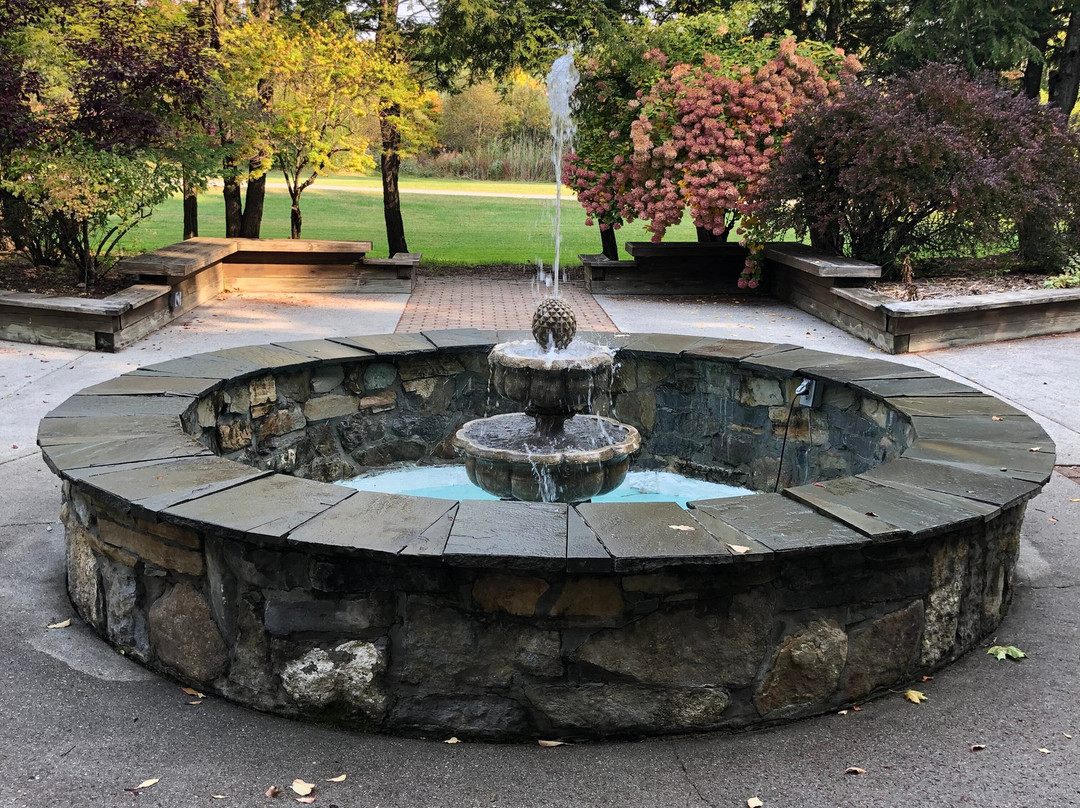 Four Chimneys Inn & Restaurant主图