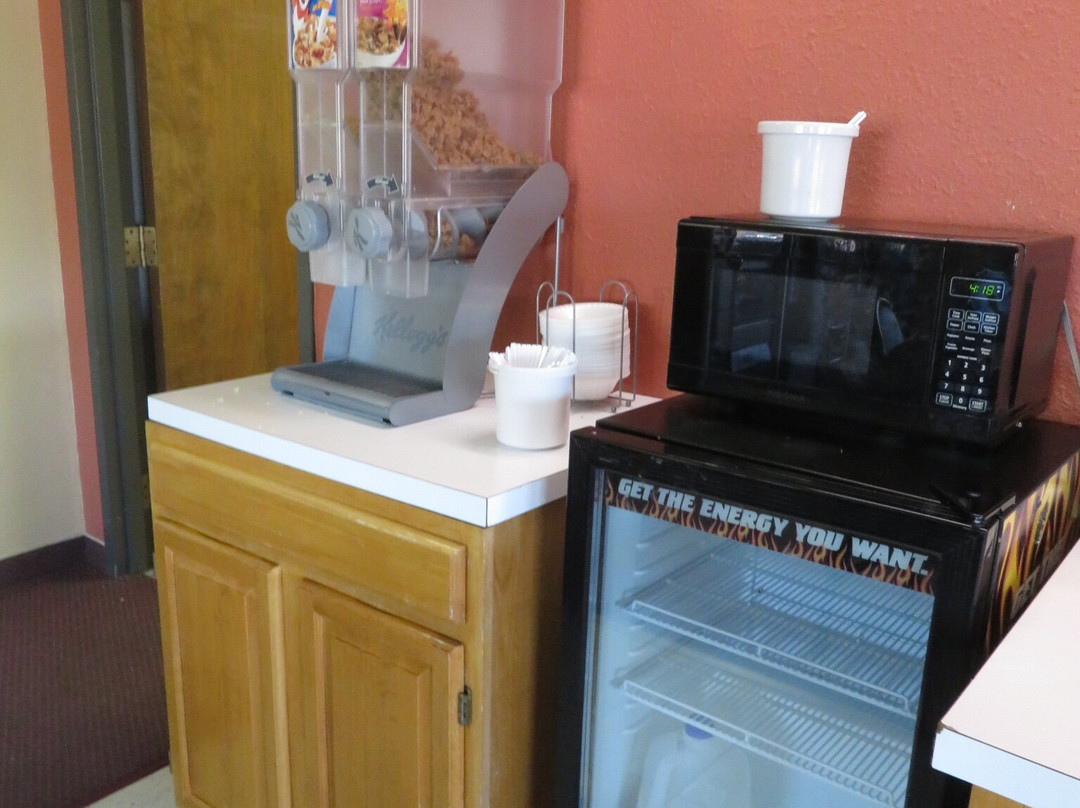 Super 8 by Wyndham Hot Springs主图