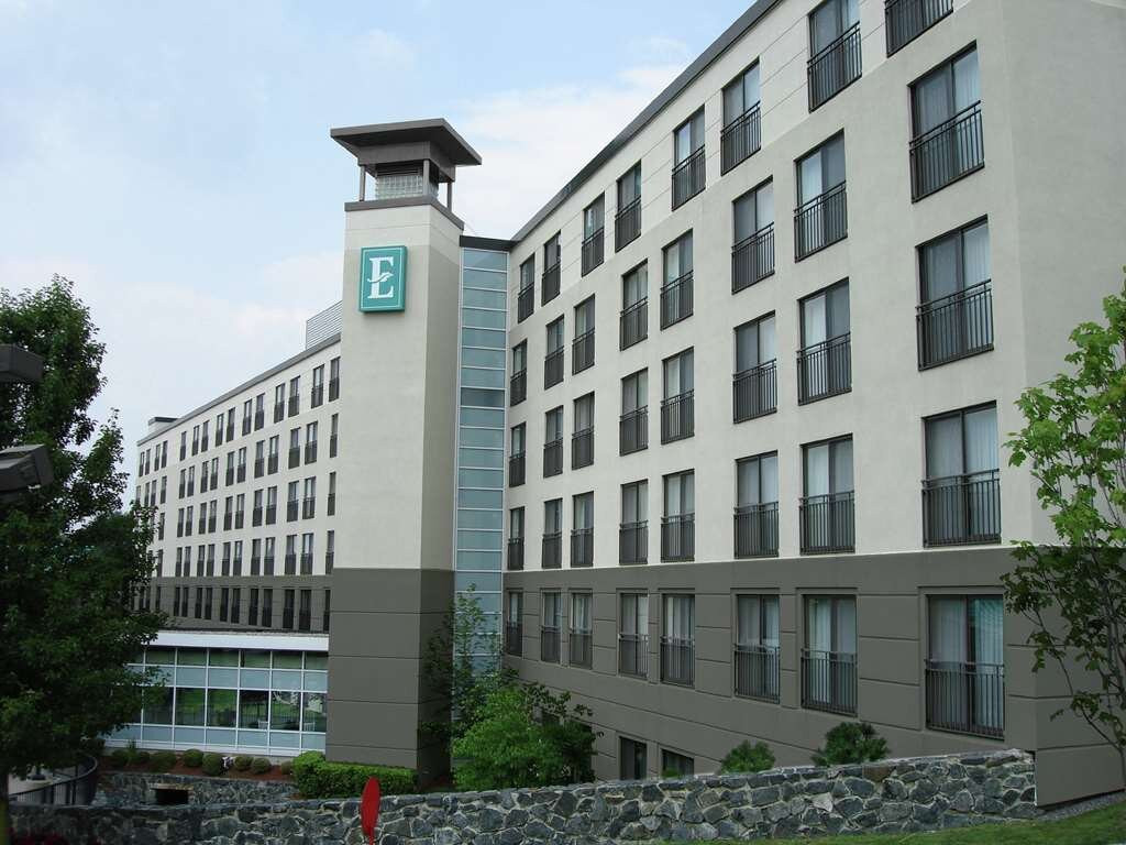 波士顿玛律伯勒大使馆套房酒店主图