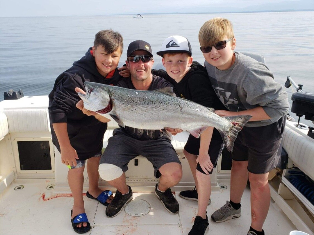 Top Guides Fishing Charters-坎贝尔里弗必去景点