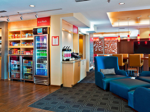 道奇城万豪TownePlace酒店主图