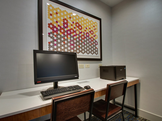 Holiday Inn Express & Suites Morris By IHG主图