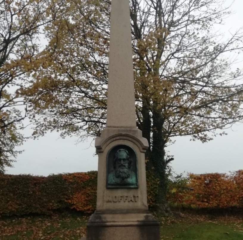 Robert Moffat Monument-Ormiston必去景点
