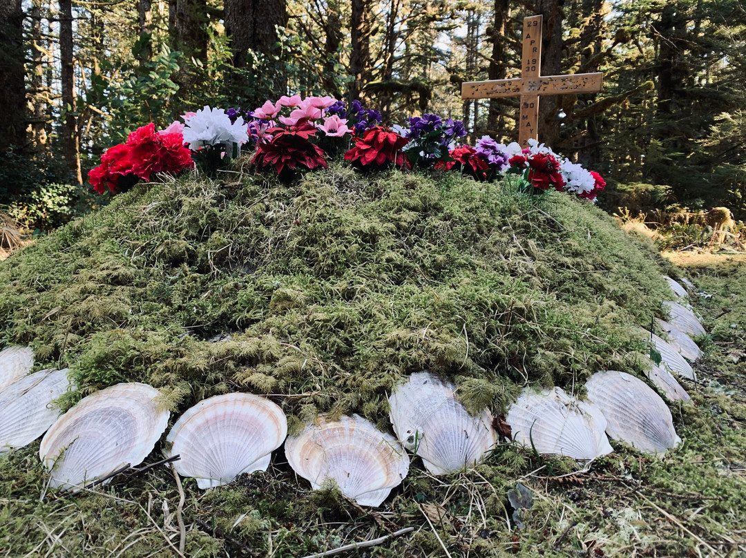 Masset Cemetery景点图片