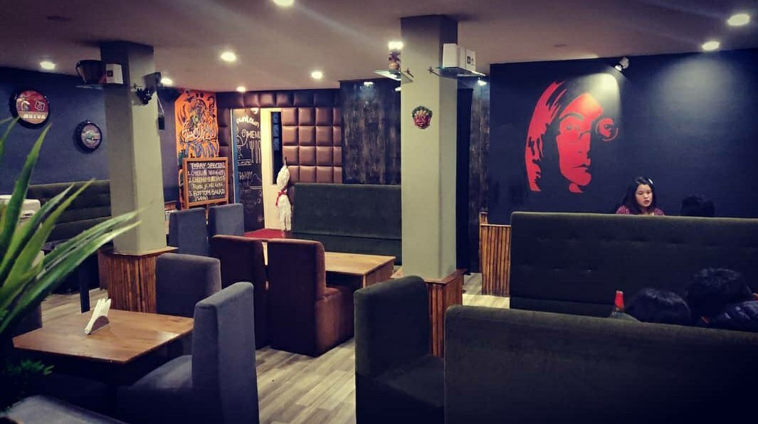 Dj's Downtown Resto Bar景点图片