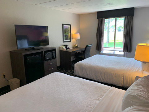 里奇蒙北凯隆波因特酒店 - 近大学主图