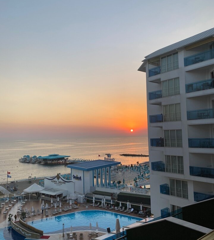 Azura Deluxe Resort & Spa主图