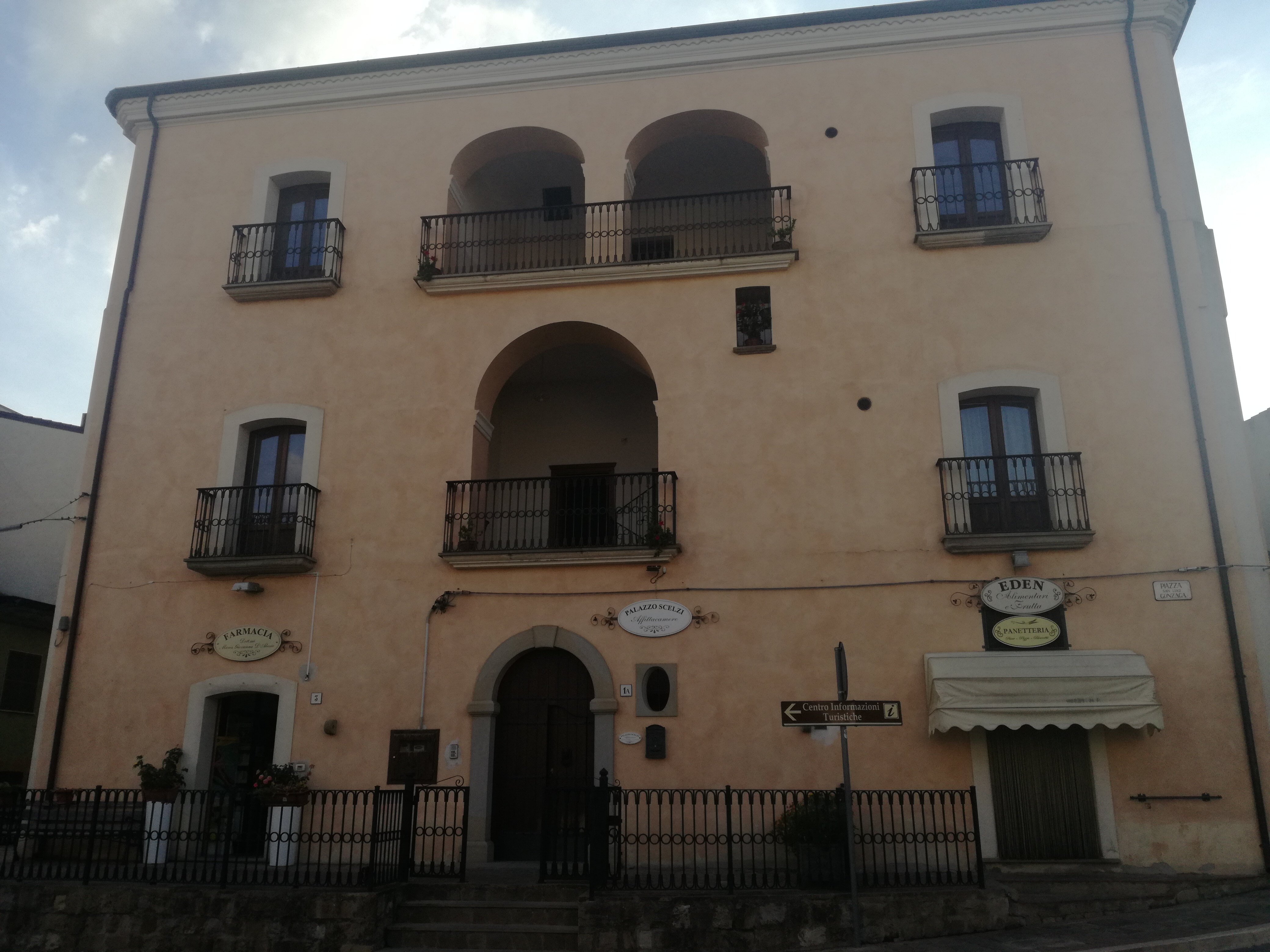 Palazzo Scelzi-官方