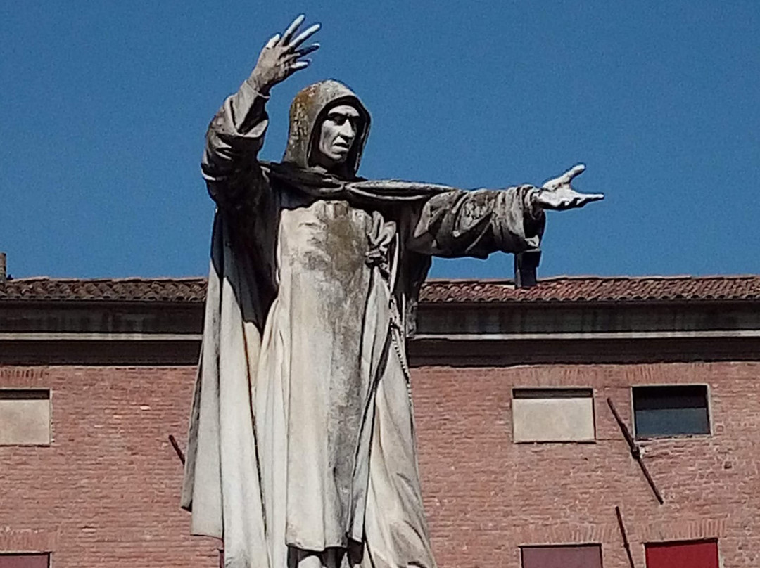Statua di Girolamo Savonarola-费拉拉必去景点