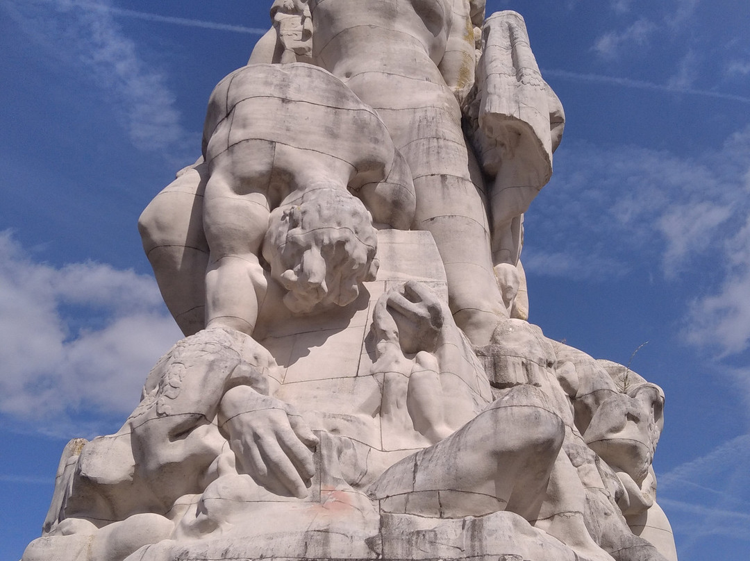 The American Monument-莫城必去景点