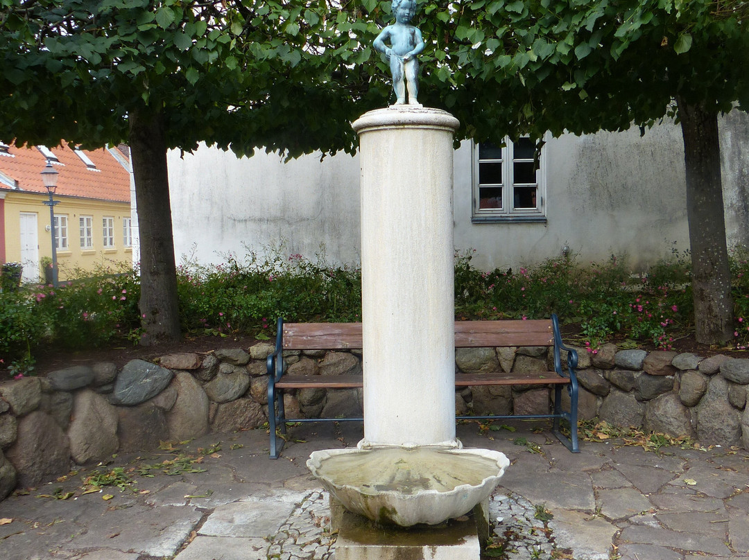 Manneken Pis, Bogense-博恩瑟必去景点