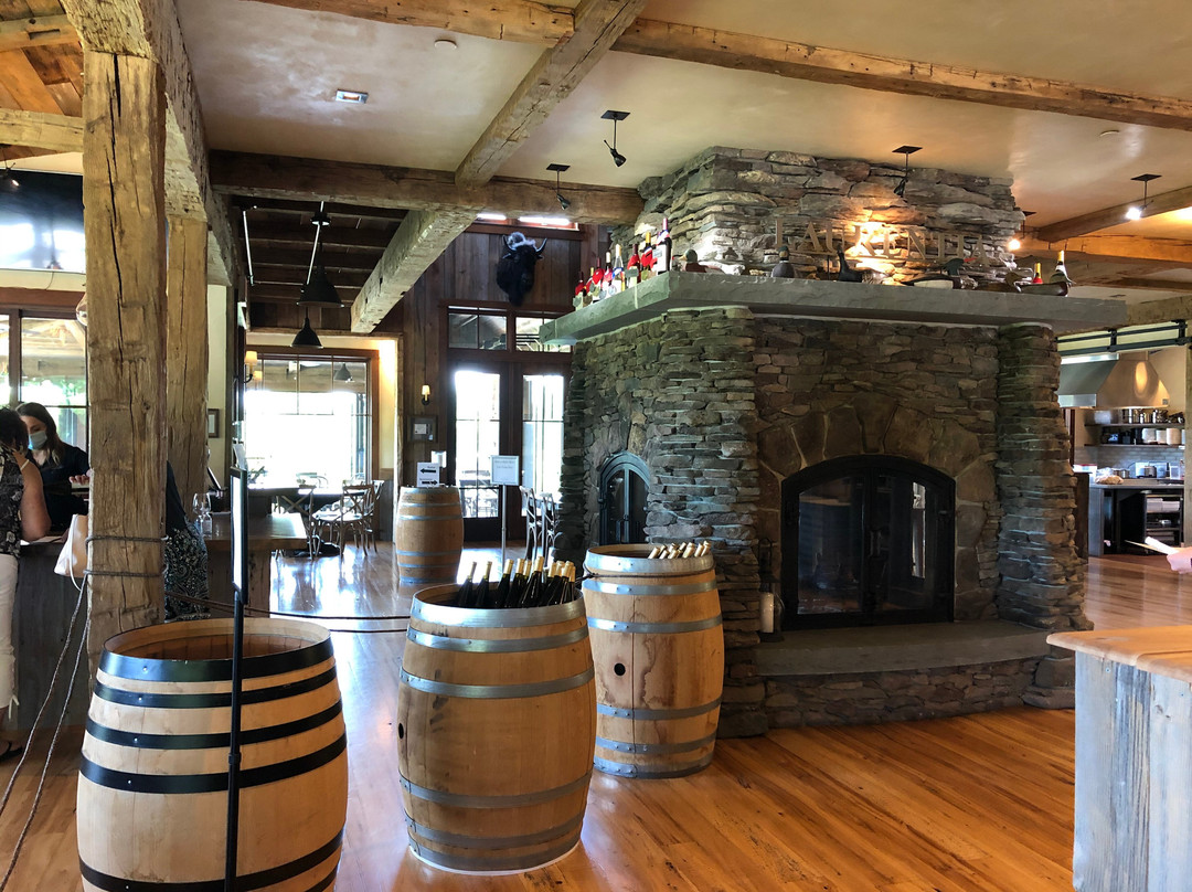 Laurentia Vineyard and Winery-Madison必去景点