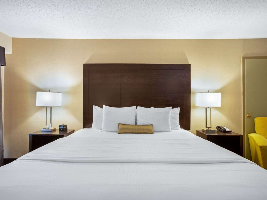 La Quinta Inn & Suites by Wyndham Springfield MA主图