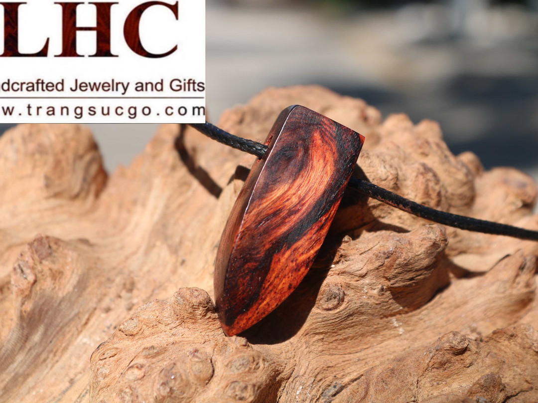 LHC Wooden Handcrafted Jewelry and Gifts景点图片